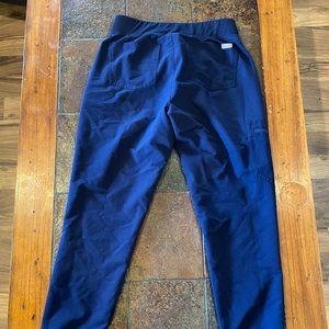 Figs Scrubs - Women's Zamora Jogger Scrubs - Size Small - Navy color